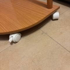 木製ハンガーラックの画像