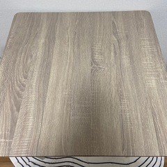 ダイニングテーブル　2人掛けの画像