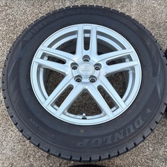 215/65R16 スタッドレスタイヤ アルミ付き 4本セット フォレスターの画像