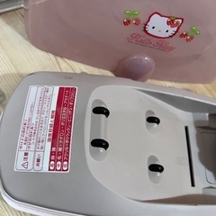 ハローキティのコードレススチームアイロンの画像