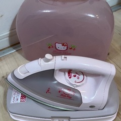 ハローキティのコードレススチームアイロンの画像