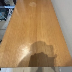 ダイニングテーブルの画像