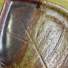 葉っぱ型大皿 焼き物の画像