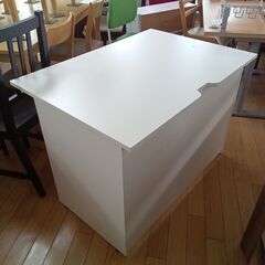 ★リユースのサカイつくば店★TK7784  PCデスク   ホワイト H70×D70×W100 クリーニング済みの画像