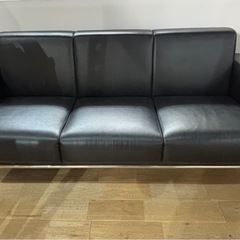 LC2 リプロダクト ソファー テーブル セットの画像