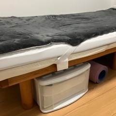 木製シングルベッド　マットレス　　敷布団カバーの画像