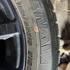 スタッドレスタイヤの画像