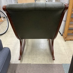 ロッキングチェア 革張りの画像