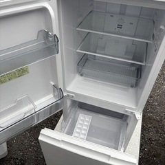 SHARP シャープ ノンフロン冷凍冷蔵庫 単身用 冷蔵庫 SJ-D15J-W ホワイト 152L 2023年製　の画像