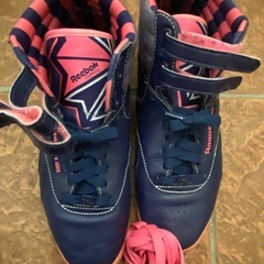 Reebok リーボック　レア　ピンク　ブルー　セレッソ応援カラー の画像