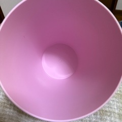 ピンク　ゴミ箱の画像