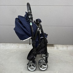 aprica ベビーカーの画像