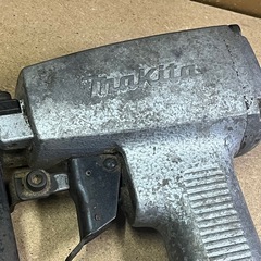 	マキタ makita エアタッカ AT425 4㎜ 常圧の画像