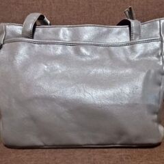 ショルダーバッグの画像