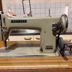Brother ミシン台 工業用
の画像