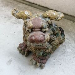 島常賀さんのシーサー(植木鉢仕様)の画像