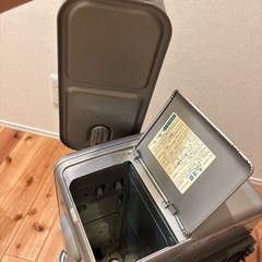 石油ファンヒーターの画像