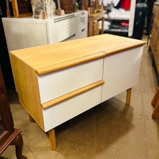 《売約済》【8万円】IDEE idée STILT SIDEBOARD S イデー スティルト サイドボード S キャビネット リビング収納 収納家具 木製サイドボード 北欧モダン デザイナーズ家具 ナチュラル収納 ローボード サイドキャビネット 小型サイドボード 日本ブランド家具 interior storage wooden sideboard nordic modern designer furniture