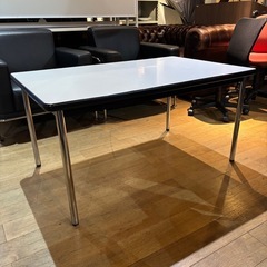 LC2 リプロダクト ソファー テーブル セットの画像