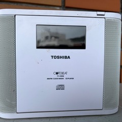 壊れたCDプレイヤーの画像