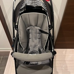 Aprica ベビーカーの画像