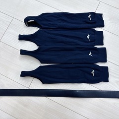 少年野球ネイビーソックスとベルト
の画像