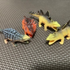 恐竜フィギュアセットの画像