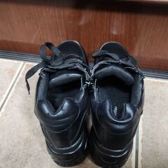 厚底 ブラック スニーカー used  処分 Lサイズの画像