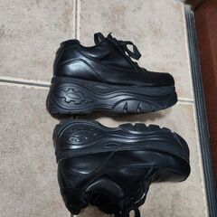 厚底 ブラック スニーカー used  処分 Lサイズの画像