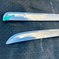 ジェネレーションキャンター メッキドアバイザー CANTERロゴ入 純正？の画像