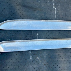 ジェネレーションキャンター メッキドアバイザー CANTERロゴ入 純正？の画像