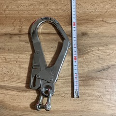 工具バッグと安全帯カラビナセットの画像