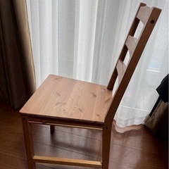 IKEA ダイニングテーブル＋チェア4脚セットの画像