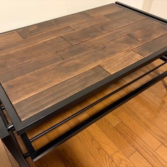 木目×黒スチール 	•	下段棚つきローテーブルの画像