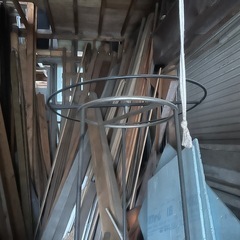 ＤＩＹなど　焚きつけに大量に木材有ります　現在　取り引き中の画像