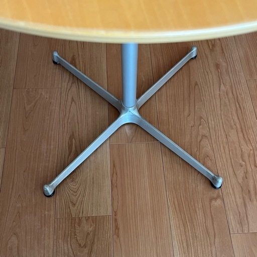 ダイニング・カフェテーブル MOMO NATURAL 丸形ウッド天板×アルミ脚 天