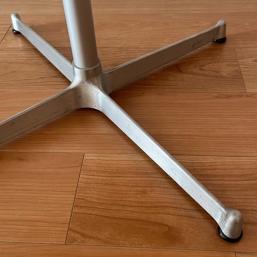 安い ラウンドカフェテーブル MOMO NATURALウッド天板×アルミ脚 天板