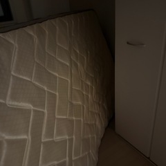 ベットフレーム　ロー　　　マットレス付き　セミダブルの画像