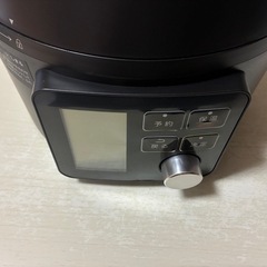 アイリス 電気圧力鍋 2.2L ブラック 自動メニュー69種類の画像
