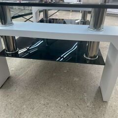 ★リユースのサカイ高崎店★TJ13768  ガラステーブル 白 H42.5×D6×W105 クリーニング済みの画像