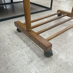 ★リユースのサカイ高崎店★TJ13770  ハンガーラック 茶 H164×D38×W74 クリーニング済みの画像