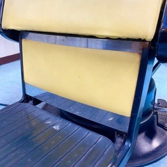 【無料】理容椅子（タカラベルモント製）｜1月中引き取り限定の画像