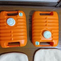 湯たんぽ２個♨️湯たんぽ袋２個♨️子供用枕２個の画像