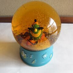 ディズニー　ミッキーマウス　スノードーム　高さ１４ｃｍ　美品の画像