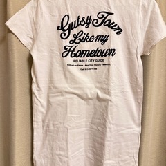 ⦅美品⦆ MOUSSY（マウジー）白Vネック半袖Tシャツ、S〜Mサイズの画像