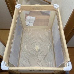 カトージ プレイヤード ベビーベッド 折りたたみの画像