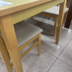 ★リユースのサカイ高崎店★TJ13776 (株)ニトリ 4人掛けダイニングセット ライトブラウン H90×D78×W120 クリーニング済みの画像