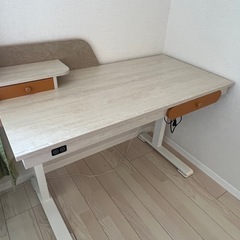 FlexiSpotの電動昇降式デスク／引き出し付き／定価58,300円の画像