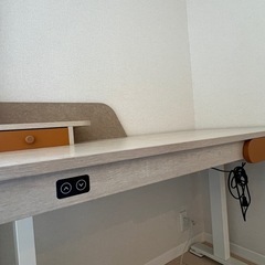 FlexiSpotの電動昇降式デスク／引き出し付き／定価58,300円の画像