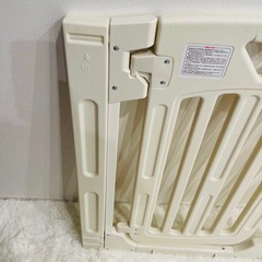 日本育児ベビーゲートの画像